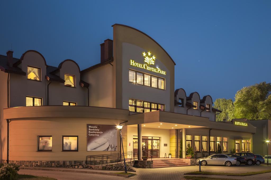Hotel Cristal Park Dabrowa Tarnowska ภายนอก รูปภาพ